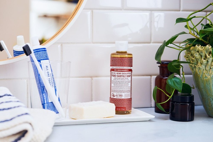 Produktbild Dr. Bronner's 18-IN-1 Eukalyptus (Flüssigseife, 240 ml)