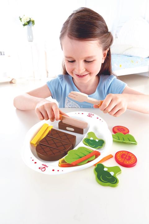 Produktbild Hape Hearty Home-Fertigmenü auf Teller