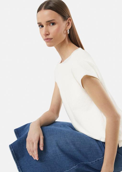 Actual product image Comma T-Shirt T-Shirt mit Strukturmuster und überschnittenen Schultern (48)