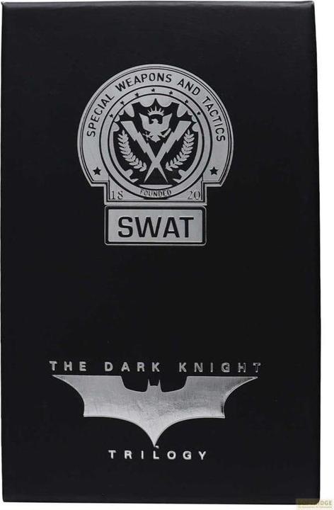 Produktbild Fanattik Batman Limited Edition SWAT Badge Replik