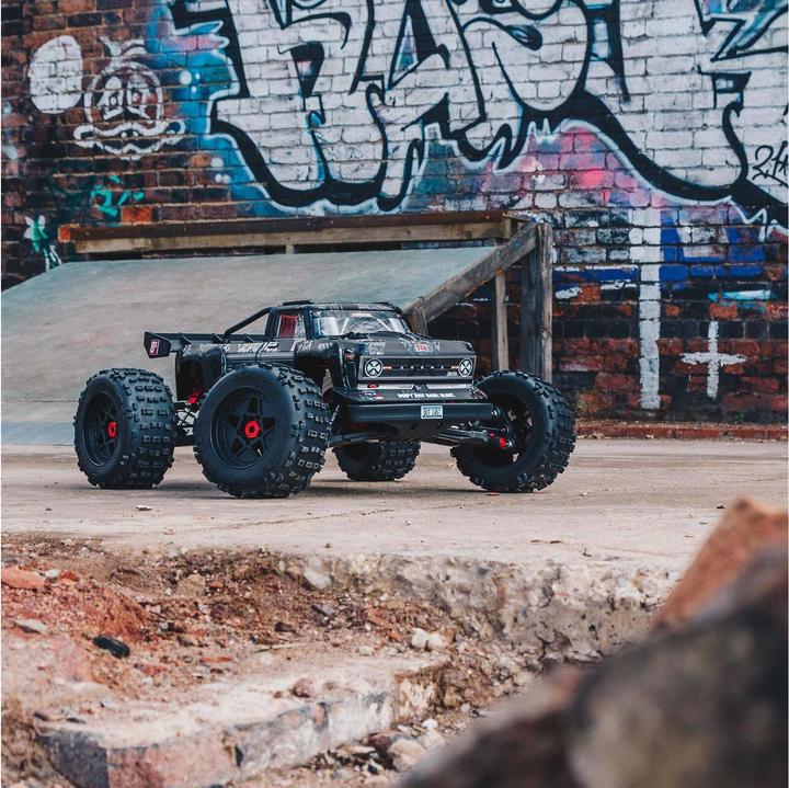 Actual product image Arrma Stunt Truck Outcast EXB 1:5