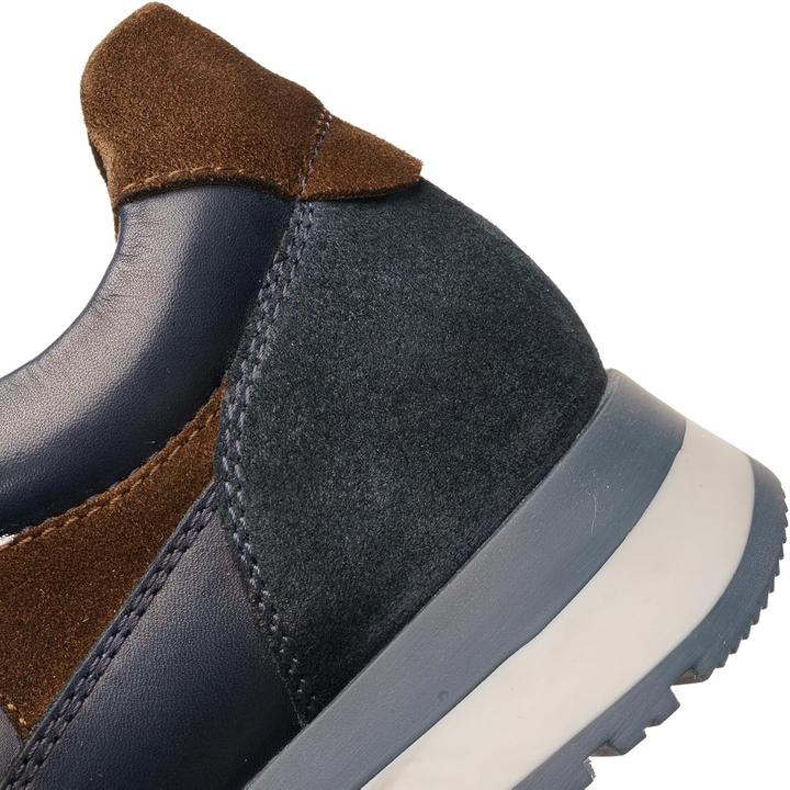 Actual product image Ara Sneaker (43)