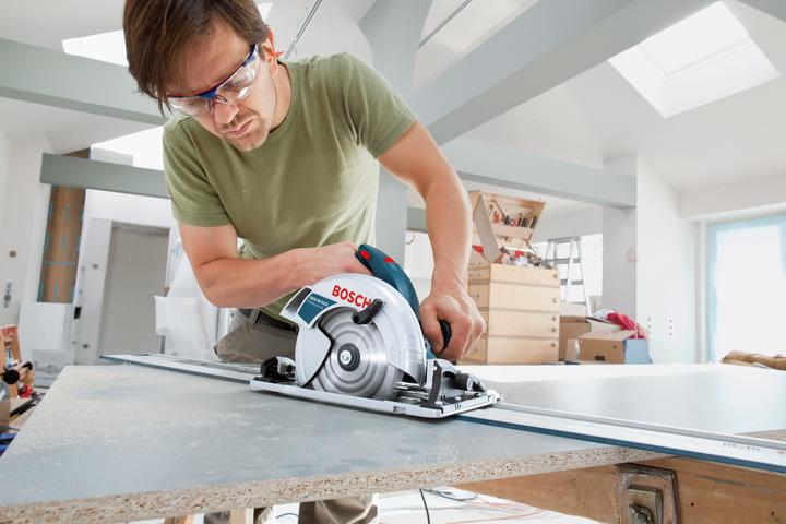 Actual product image Bosch Professional Hand-held circular saw
