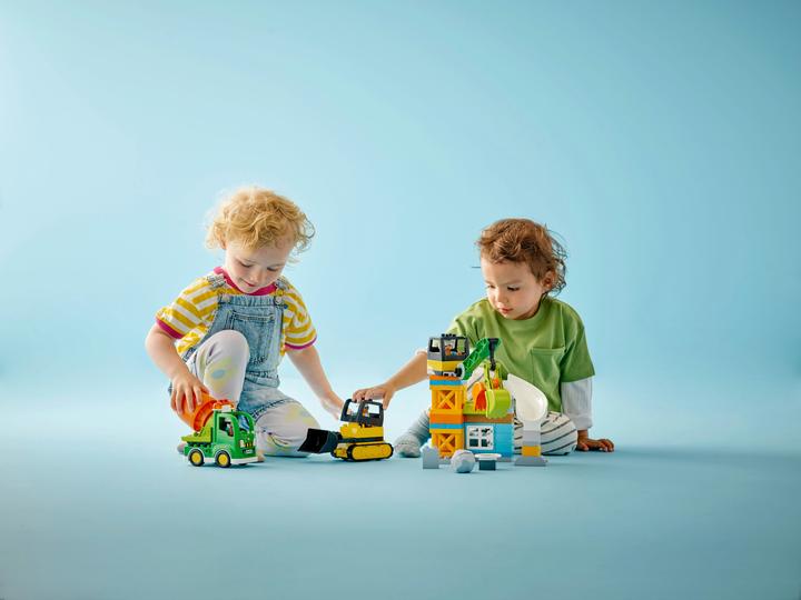 Image du produit LEGO Chantier avec véhicules de construction (10990)