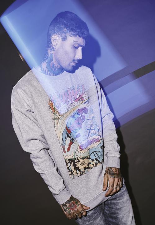 Actual product image Mister Tee Spiderman Ftanng Crewneck (XL)