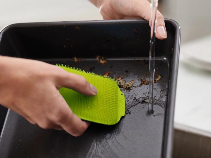 Produktbild Joseph Joseph CleanTech 2-tlg. Spülbürsten- und Schrubber-Set - Weiss/Grün (1 Stk.)