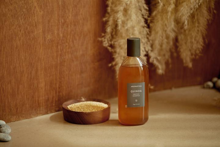 Actual product image Aromatica Quinoa protein shampoo (400 ml, Liquid shampoo)