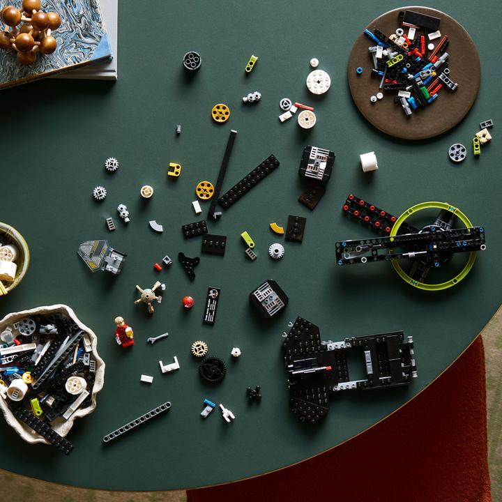 Actual product image LEGO Icons 11389 Operation Ave Maria (11389, LEGO Icons)