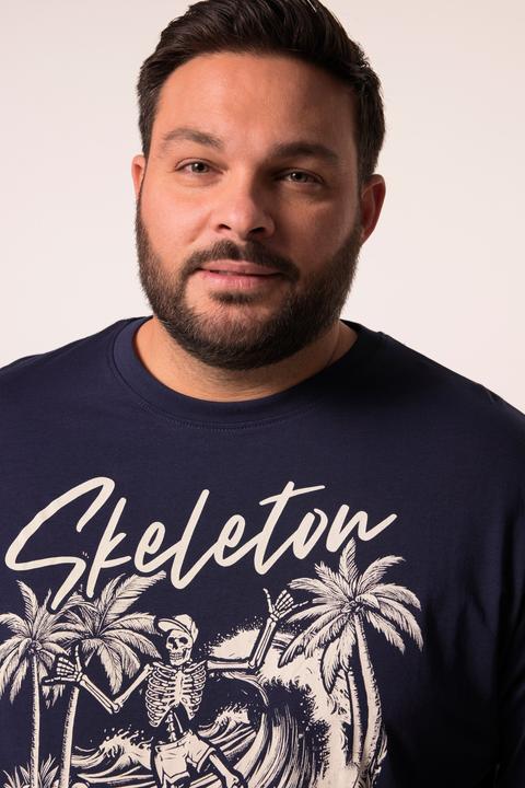 Immagine prodotto Men+ T-shirt con stampa, scollo a girocollo e mezze maniche, fino alla tg. 8XL (3XL)