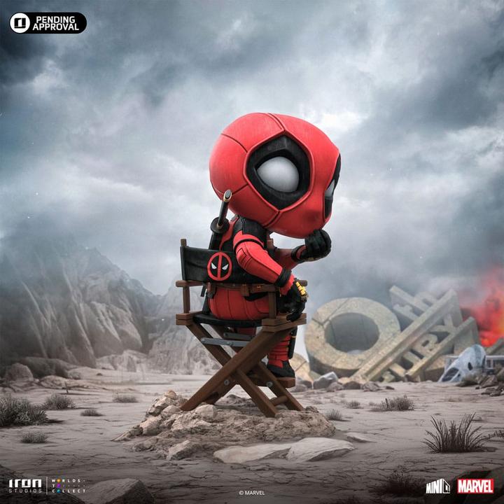 Actual product image Iron Studios Marvel Deadpool & Wolverine Mini Co. PVC Deadpool 13 cm