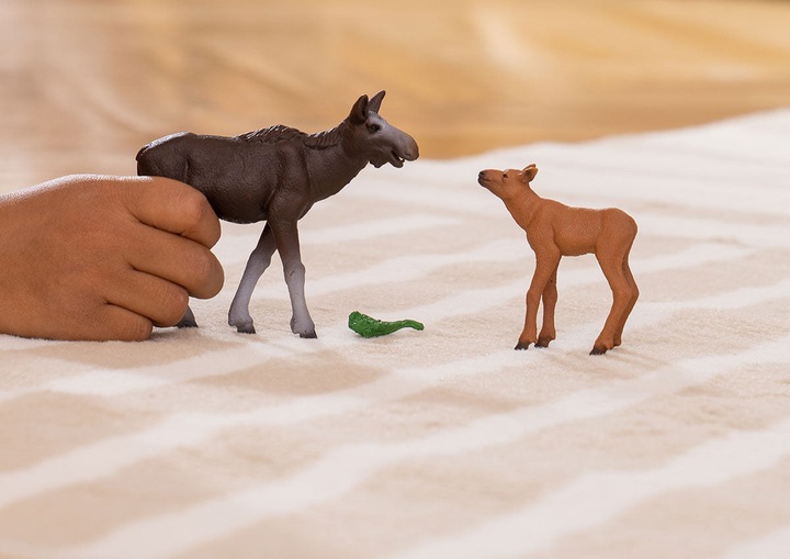 Actual product image Schleich Moose cow with calf