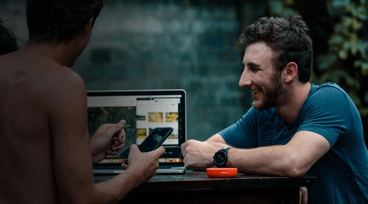 Actual product image Skyroam Solis Lite Router and Powerbank