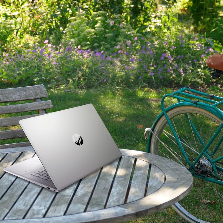 Produktbild HP 17-cp0565ng Natural Silver (15.60", AMD Ryzen 5 5500U, 8 GB, 512 GB, DE)