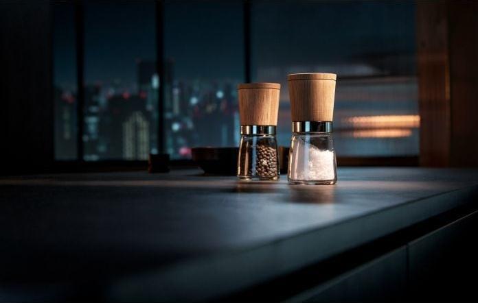 Produktbild WMF Gewürzmühle Salzmühle Pfeffermühle Ceramill Nature Holz Glas Keramikmahlwerk (Pfeffer, Salz)