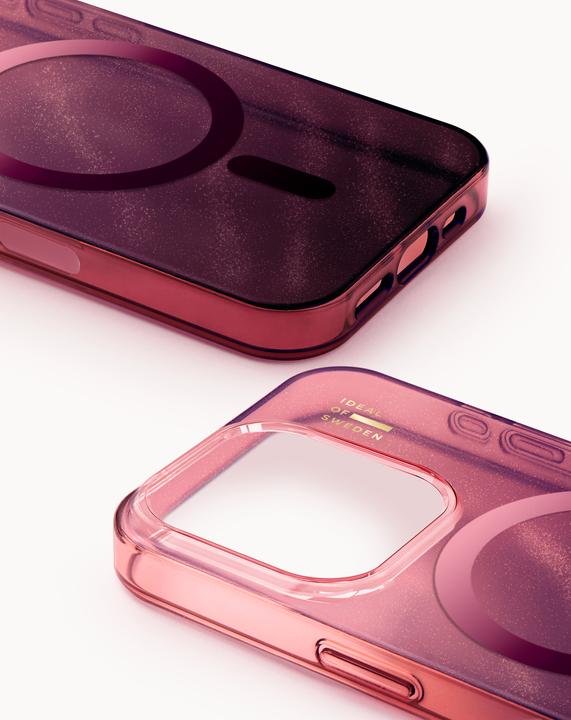 Actual product image iDeal Of Sweden MagSafe Clear Hard-Cover Cherry Lacquer (Apple iPhone 16 Pro)