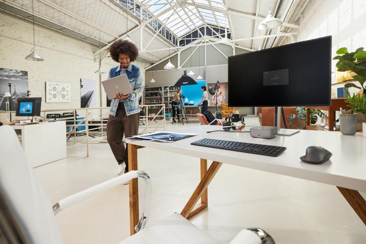 Image du produit HP S7 Pro 727pm 4K TB4 Conferencing (3840 x 2160 pixels, 27")