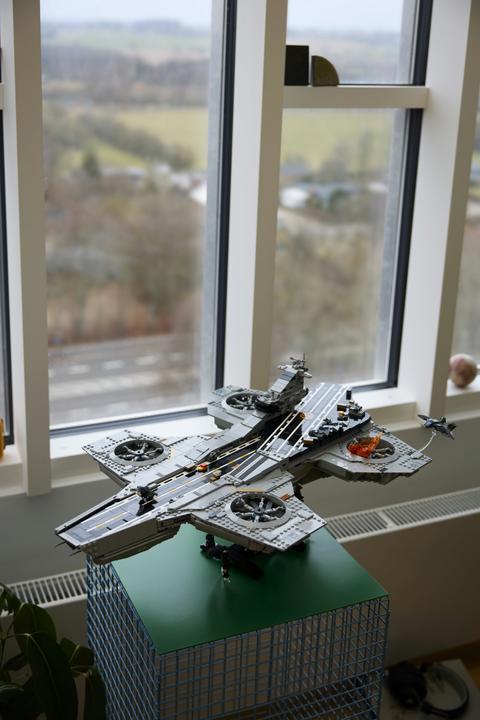 Produktbild LEGO Super Heroes S.H.I.E.L.D.-Helicarrier (76354, LEGO Marvel)