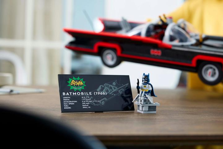Productafbeelding LEGO Batman™: Batmobile™ van de klassieke tv-serie (76328, LEGO DC, LEGO Zeldzame Sets)