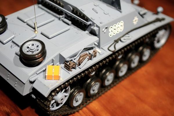 Immagine prodotto Es-toys Carro armato RC "Assault Gun III" - Stug 3 Heng Long 1:16 Grigio, fumo e suono, cambio in metallo e (RTR pronto all'uso)