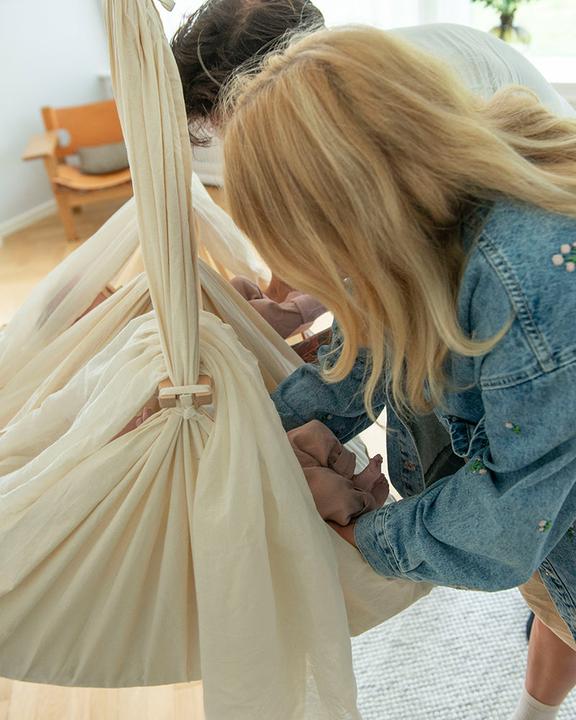 Produktbild Membantu Set mit Ständer mit Federwiege Zwillinge Premium und Motor LeeLo01 (Cozy Cradle)