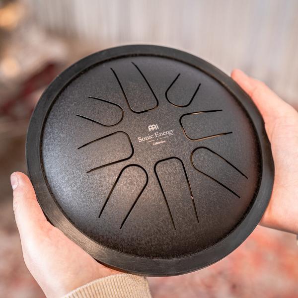 Actual product image Meinl Sonic Energy SSTD1BK Small Tongue Drum with Cloth (Percussion)