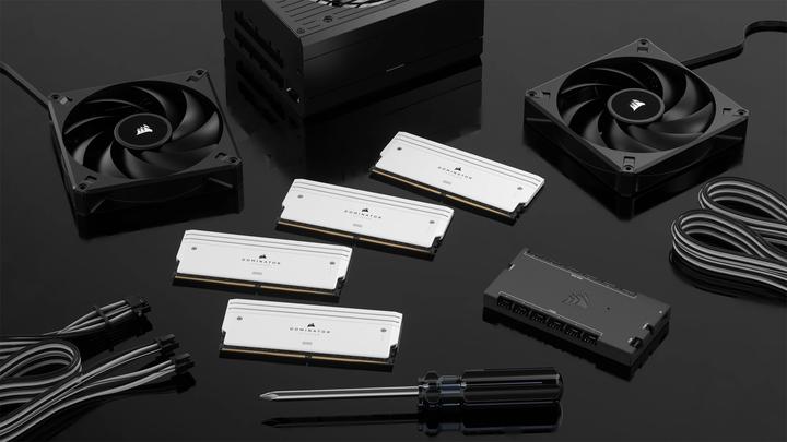 Image du produit Corsair Dominator Titanium (2 x 32GB, 0.01 MHz, RAM DDR5, DIMM)