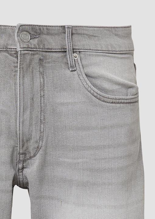 Actual product image S.Oliver Jeans-Hose Leichte Jeans-Bermuda / Regular Fit / Mid Rise (31)