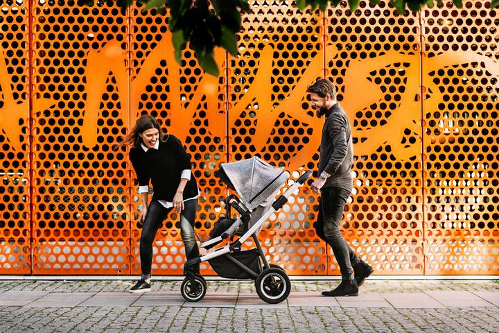 Actual product image Thule Sleek Infant Bundle