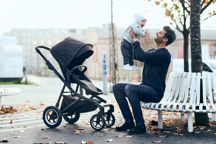 Actual product image Thule Sleek Infant Bundle