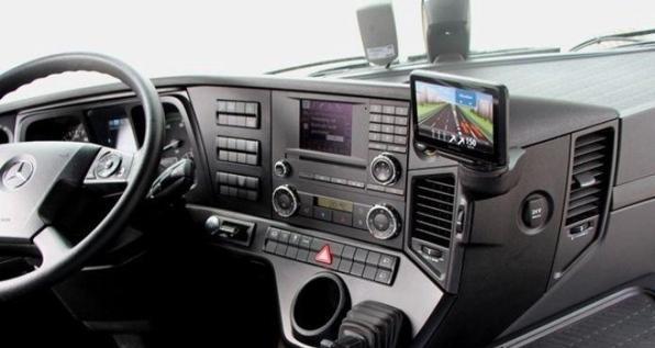 Immagine prodotto Arat Supporto per navigatore satellitare Mercedes Actros dall'anno 11/Antos 12/Arocs anno