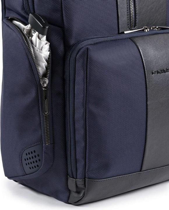 Produktbild Piquadro Fast-Check Laptoprucksack aus rezykliertem Stoff mit LED Licht (29 l)