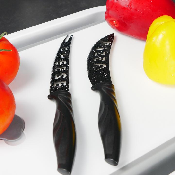 Actual product image Intirilife 17-piece set kitchen knives with knife block