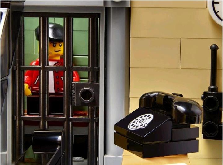 Image du produit LEGO Le Commissariat de police (10278, LEGO Creator Expert, LEGO difficiles à trouver)
