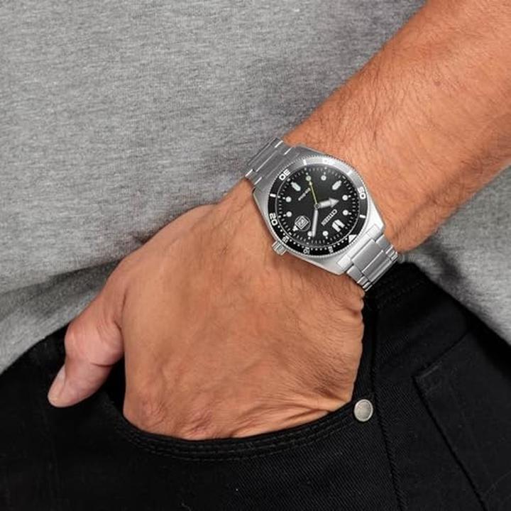 Actual product image Citizen AW1760-81E Eco-Drive Sport Men's Watch 43mm 10ATM (Sports watch, 43 mm)