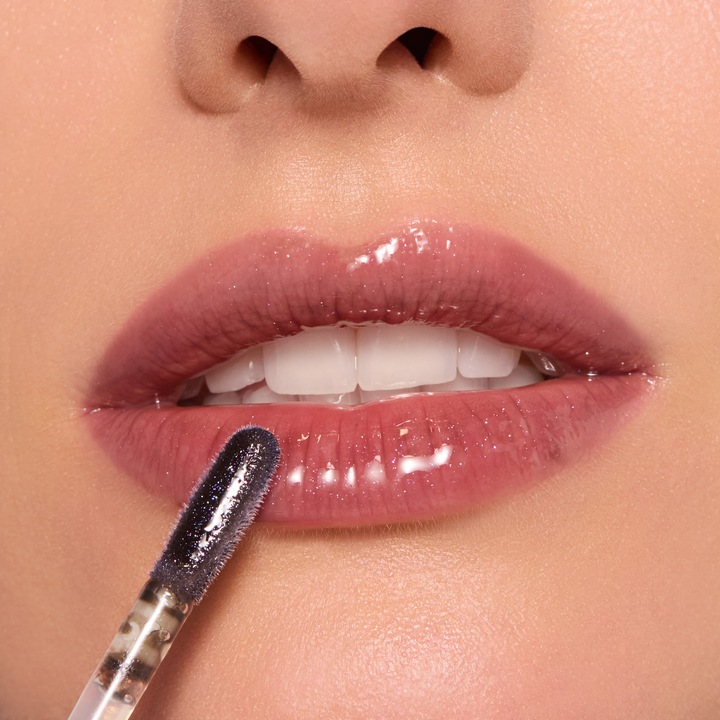 Actual product image Catrice Max It Up Lip Booster Extreme (000000)