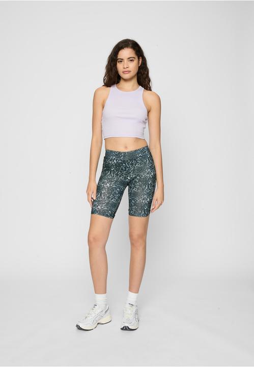 Actual product image Urban Classics Ladies AOP Cycle Shorts (XS)