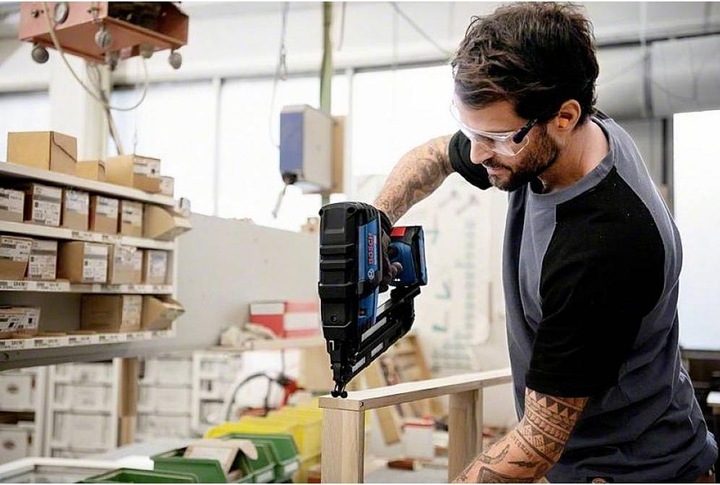 Produktbild Bosch Professional Akku-Holznagler GNH 18V-64 M, L-BOXX 136