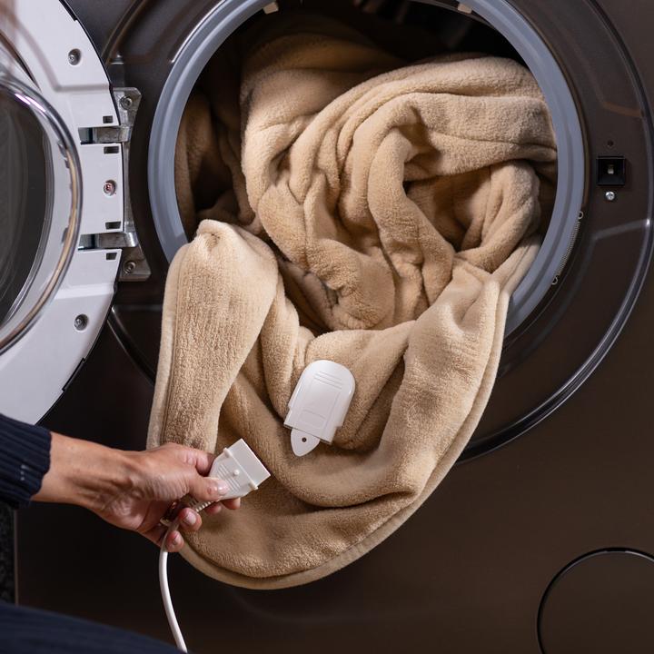 Actual product image Russell Hobbs RHHT1004BG – Beheizte Decke mit Mikrofleece in Beige (130 x 180 cm)