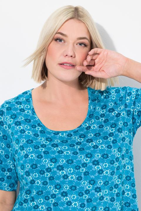 Immagine prodotto Ulla Popken Maglia dal taglio lungo e svasato con fiori, scollo a girocollo e mezze maniche (50, 52)
