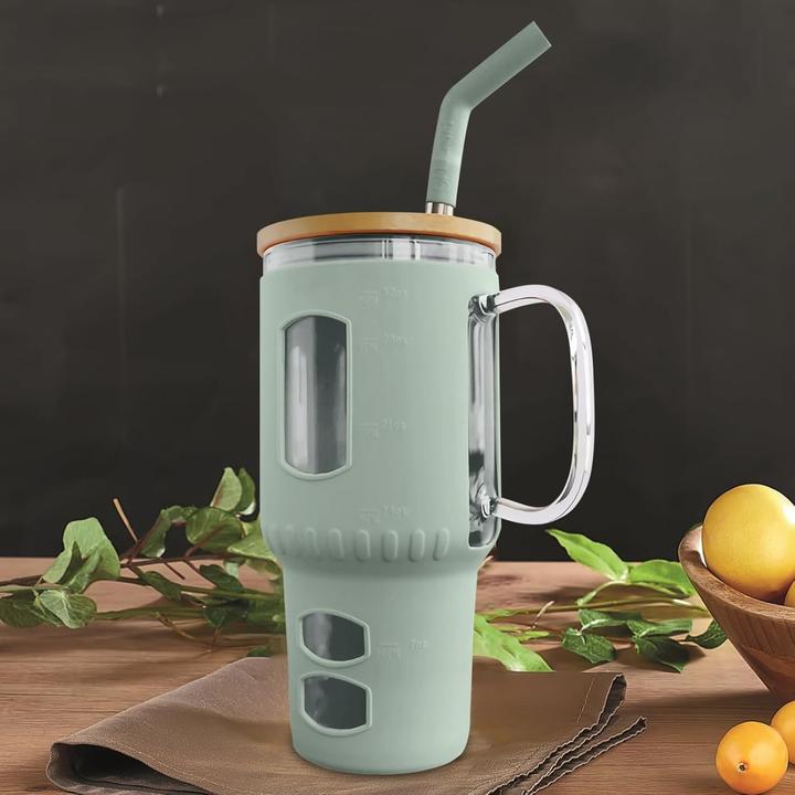 Produktbild Gewürzladen Näfels Glasbecher mit Strohhalm & Bambusdeckel (0.96 l)