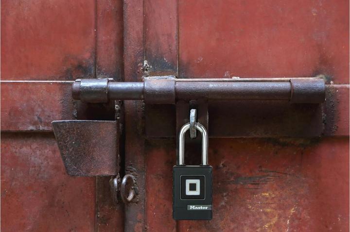 Actual product image Master Lock Padlock 4901EURDLHCC Zinc