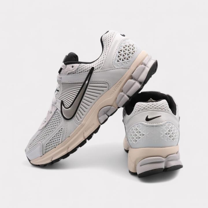 Produktbild Nike Zoom Vomero 5 (40.5)