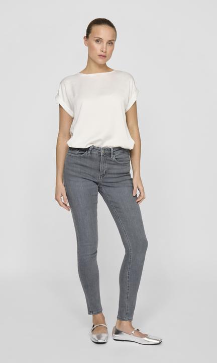 Actual product image Vila Regular Waist Skinny Fit Jeans (30)