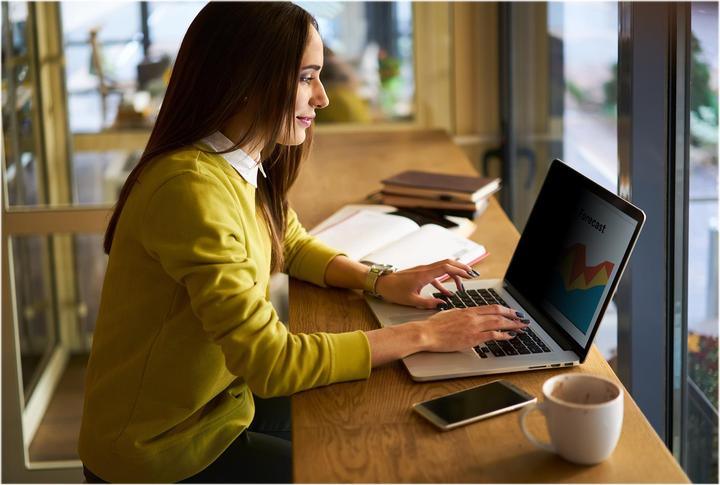 Actual product image 3M BP140W9B (14", 16:9)