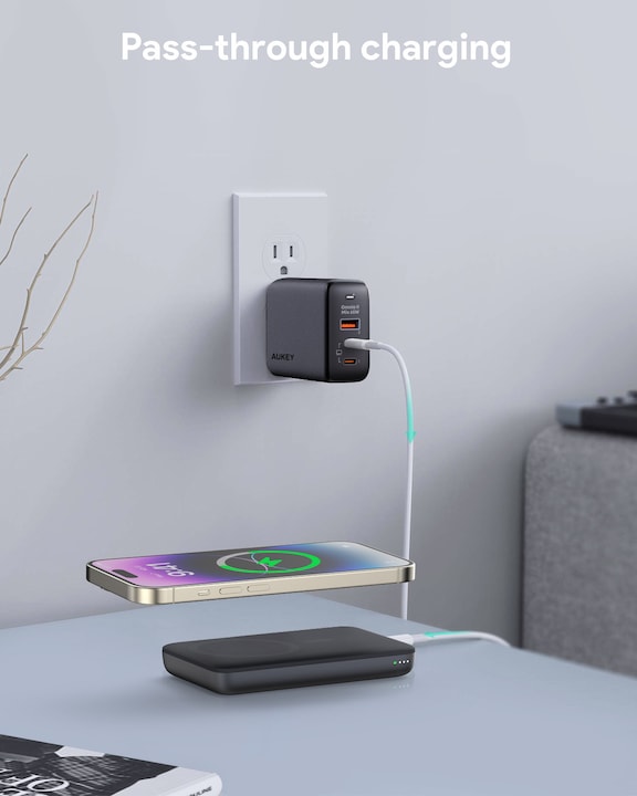 Actual product image Aukey MagFusion (6700 mAh, 20 W)