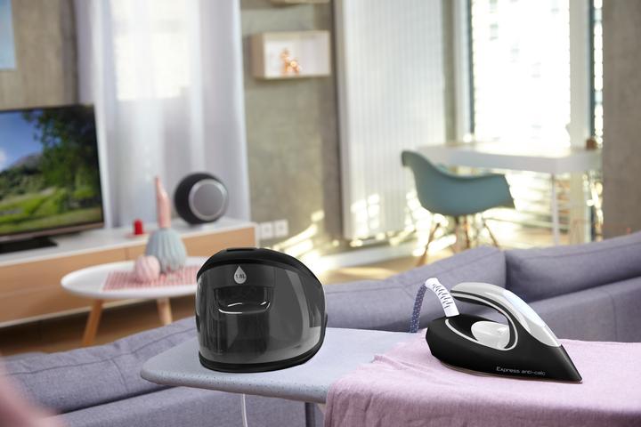 Produktbild Tefal Dampfbügeleisen Express Anti-Calc SV8055E0 (2800 W, 450 g/min)