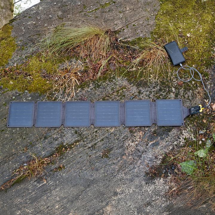 Actual product image Aqiila Sunbird P56 - Foldable solar panel (56 W, 1.34 kg)