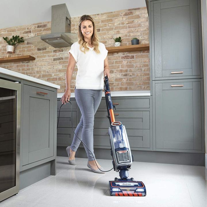 Produktbild Shark NZ801EUT AntiHairWrap Standstaubs.+Powered Lift&TruePet