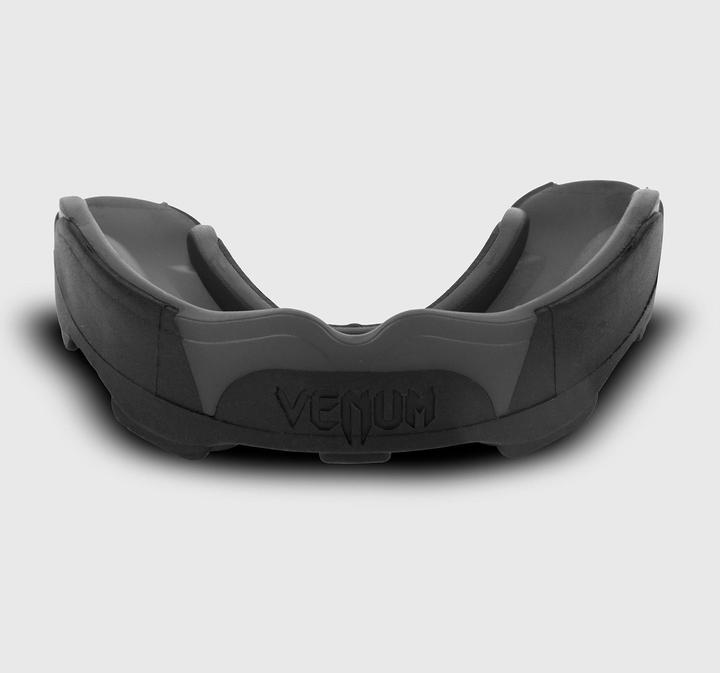 Produktbild Venum Predator Mouthguard-Black/Black (One Size)