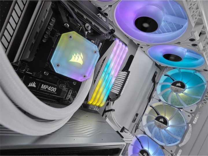 Image du produit Corsair Vengeance RGB RT (4 x 8GB, 3600 MHz, RAM DDR4, DIMM)